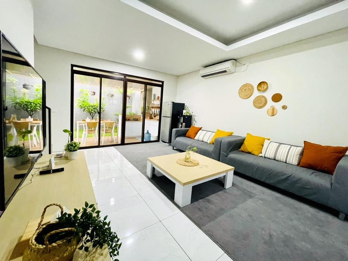 Larisa Homestay Syariah Padalarang Exterior foto